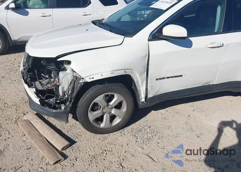 2019 Jeep Compass Latitude 4X4 from USA, damaged, VIN 3C4NJDBB2KT713576